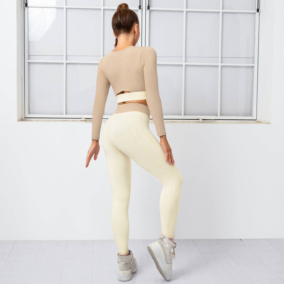 Дамски спортен комплект от 2 части ''Vector''.