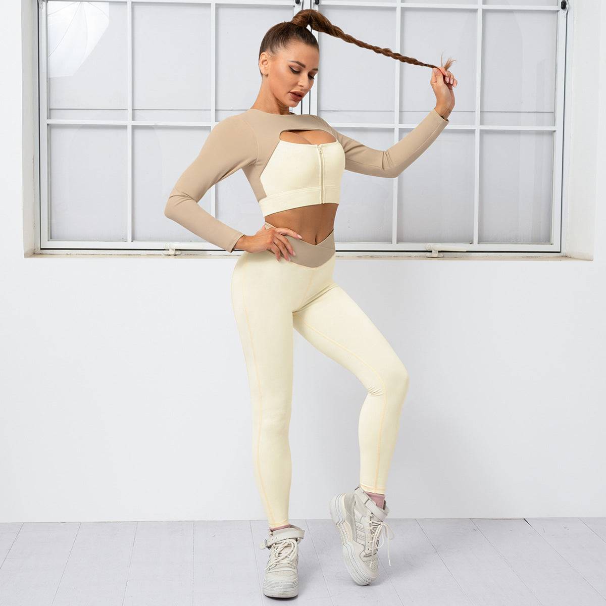 Дамски спортен комплект от 2 части ''Vector''.