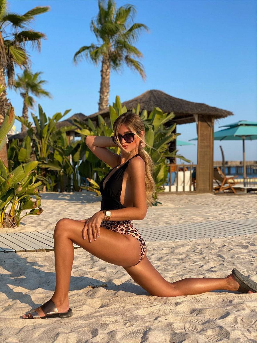 Цял Бански ''Crossover''.