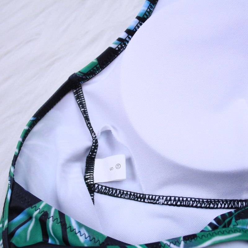 Цял Бански ''Discovery''.