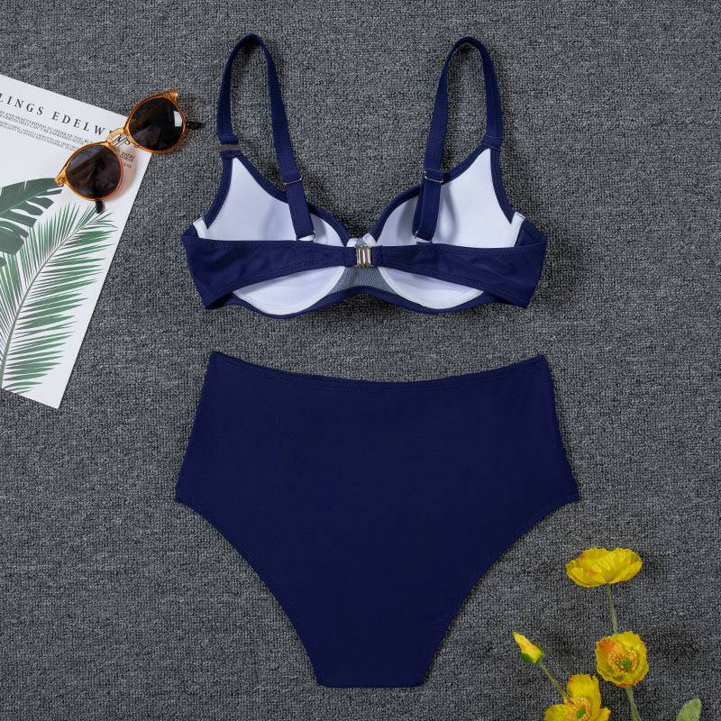 Бански от Две Части ''Clutch''.