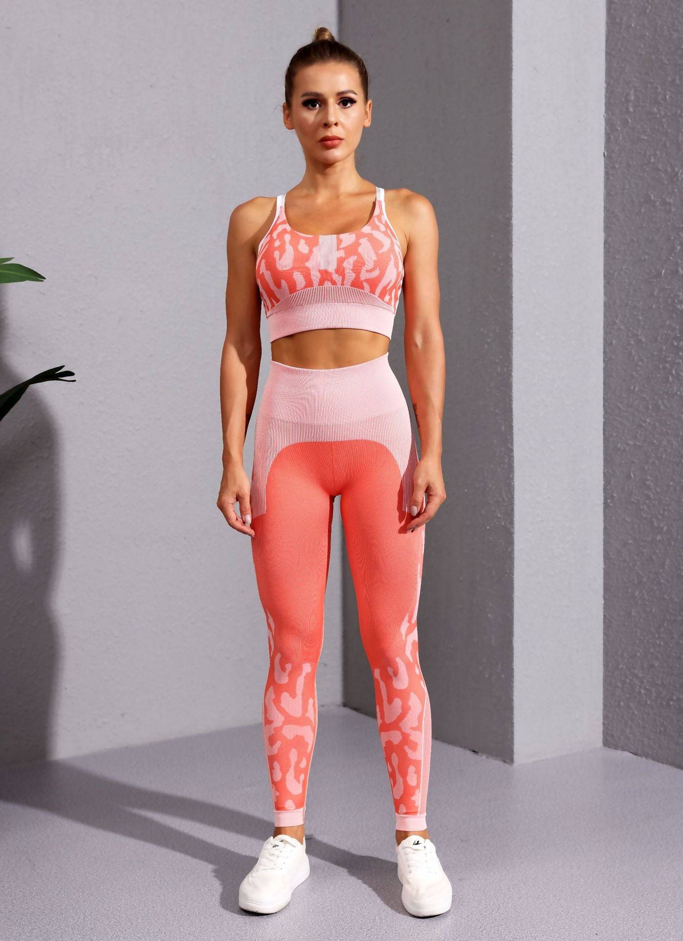 Дамски Спортен Комплект от 2 части ''Maximus''.