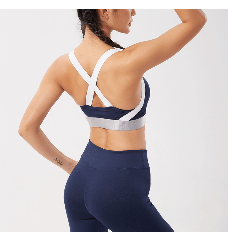 Дамски спортен комплект от 2 части ''Glamorous''.