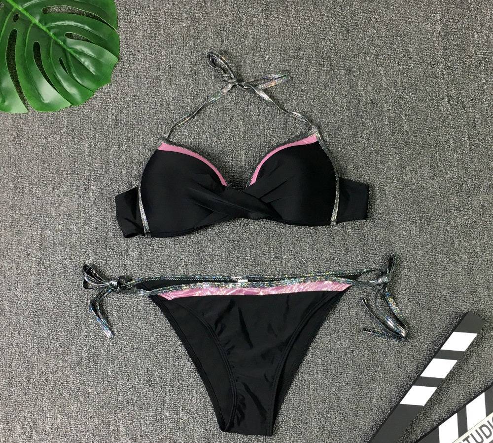 Черен Бански от Две Части ''Moon''. 