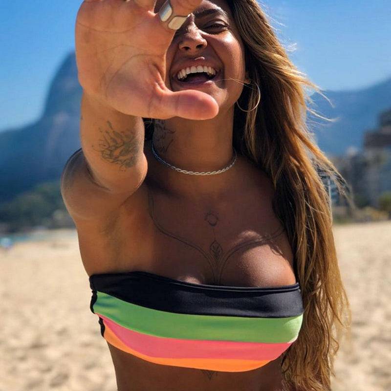 Бански от Две Части ''Nexus''.