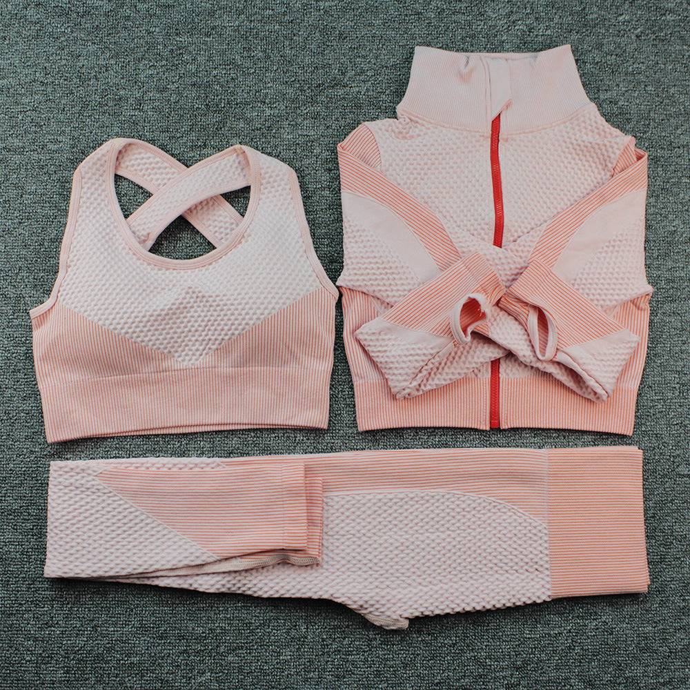 Дамски Спортен Комплект от 3 части ''Hero''.